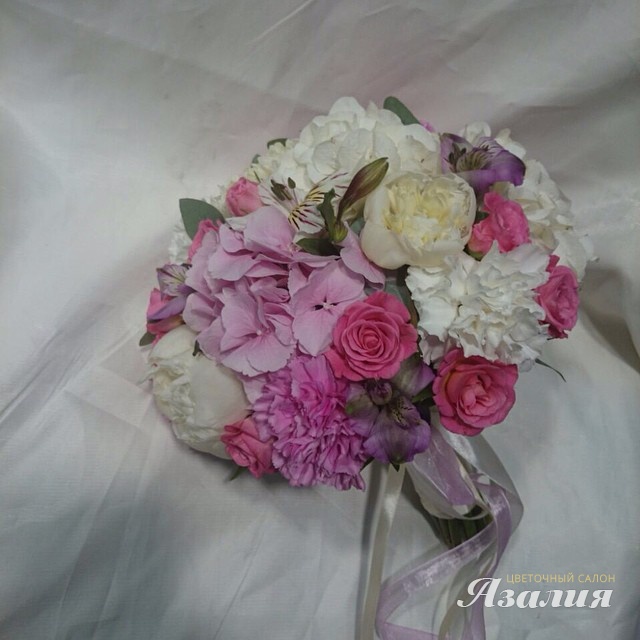 Букет невесты от Цветочного Салона "Азалия".